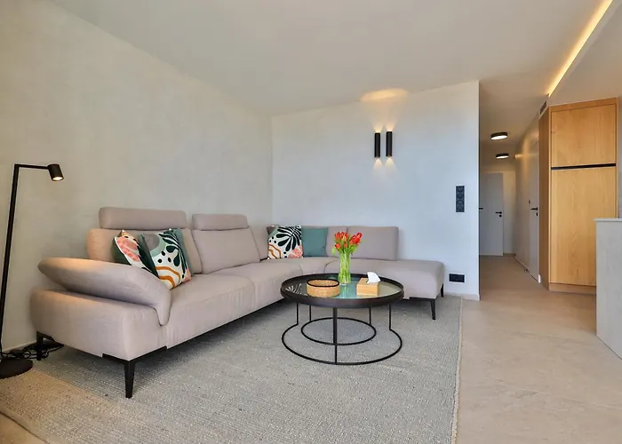 Luxurioeses Julie, Familienfreundlich, Pools, Sportaktivitaeten, Meerblick By Riviera Homelife Management Appartement *