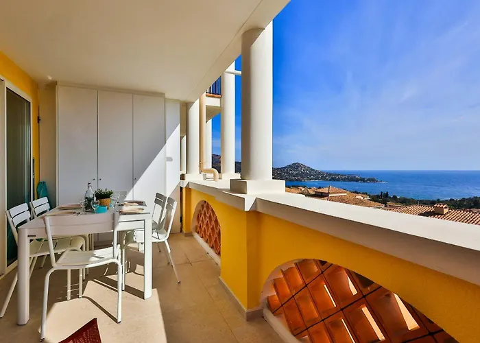 Luxurioeses Julie, Familienfreundlich, Pools, Sportaktivitaeten, Meerblick By Riviera Homelife Management Appartement Drammont